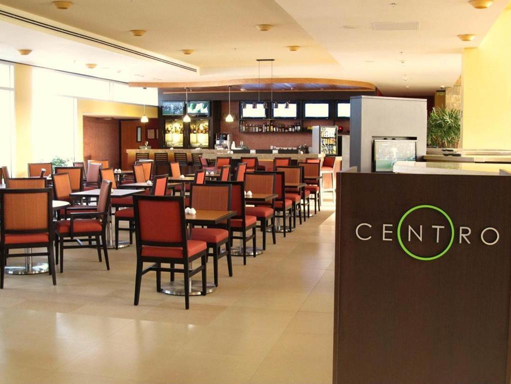 Courtyard By Marriott Leon At The Poliforum Extérieur photo