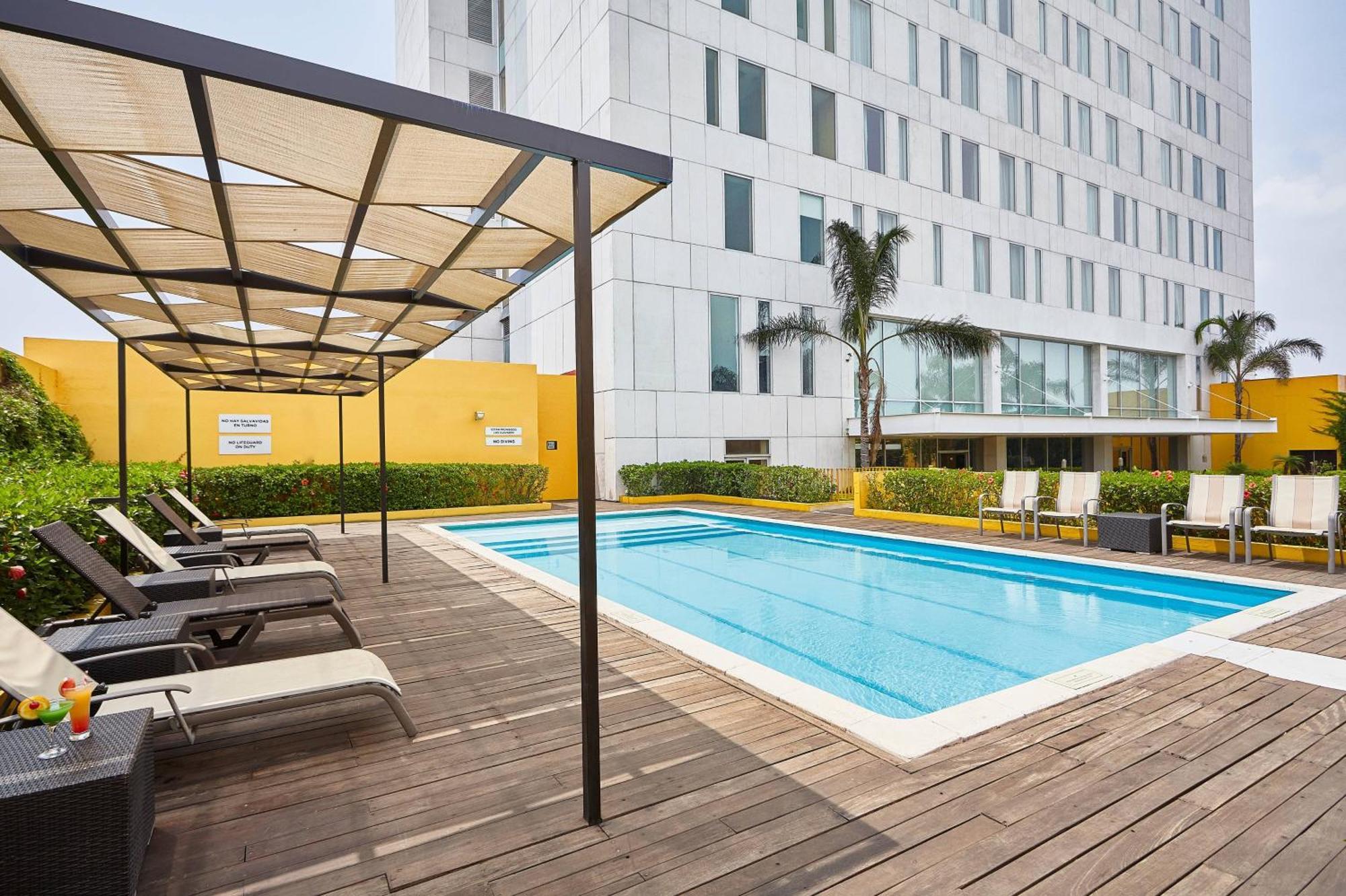 Courtyard By Marriott Leon At The Poliforum Extérieur photo