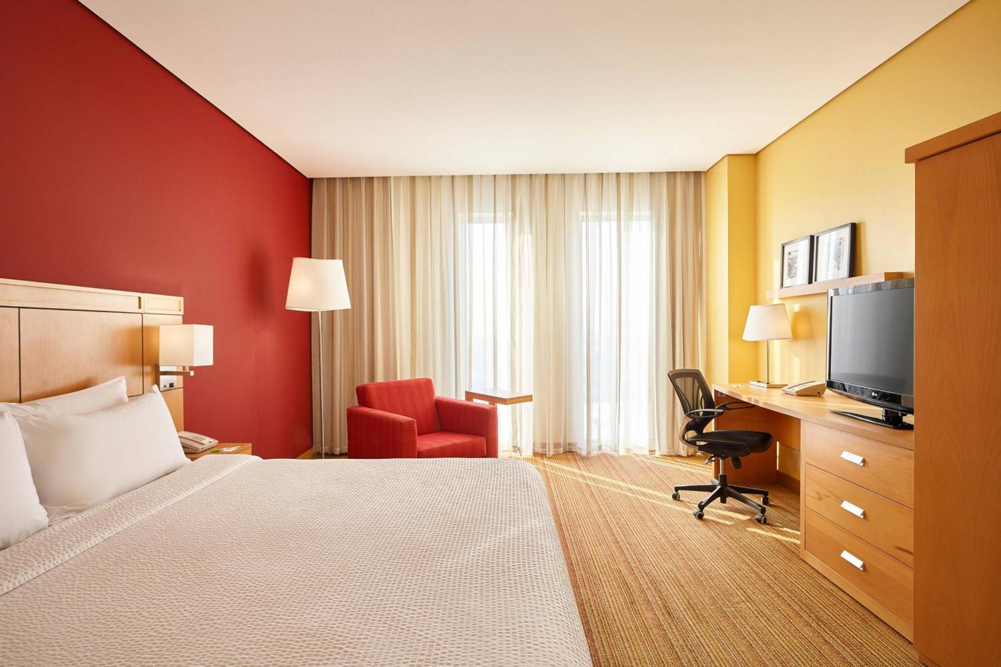Courtyard By Marriott Leon At The Poliforum Extérieur photo